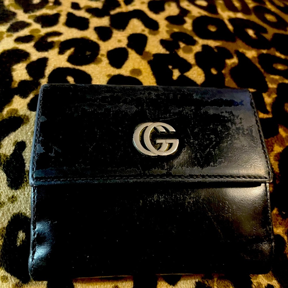 Gucci GG Black Pat. Wallet nice wallet no tears